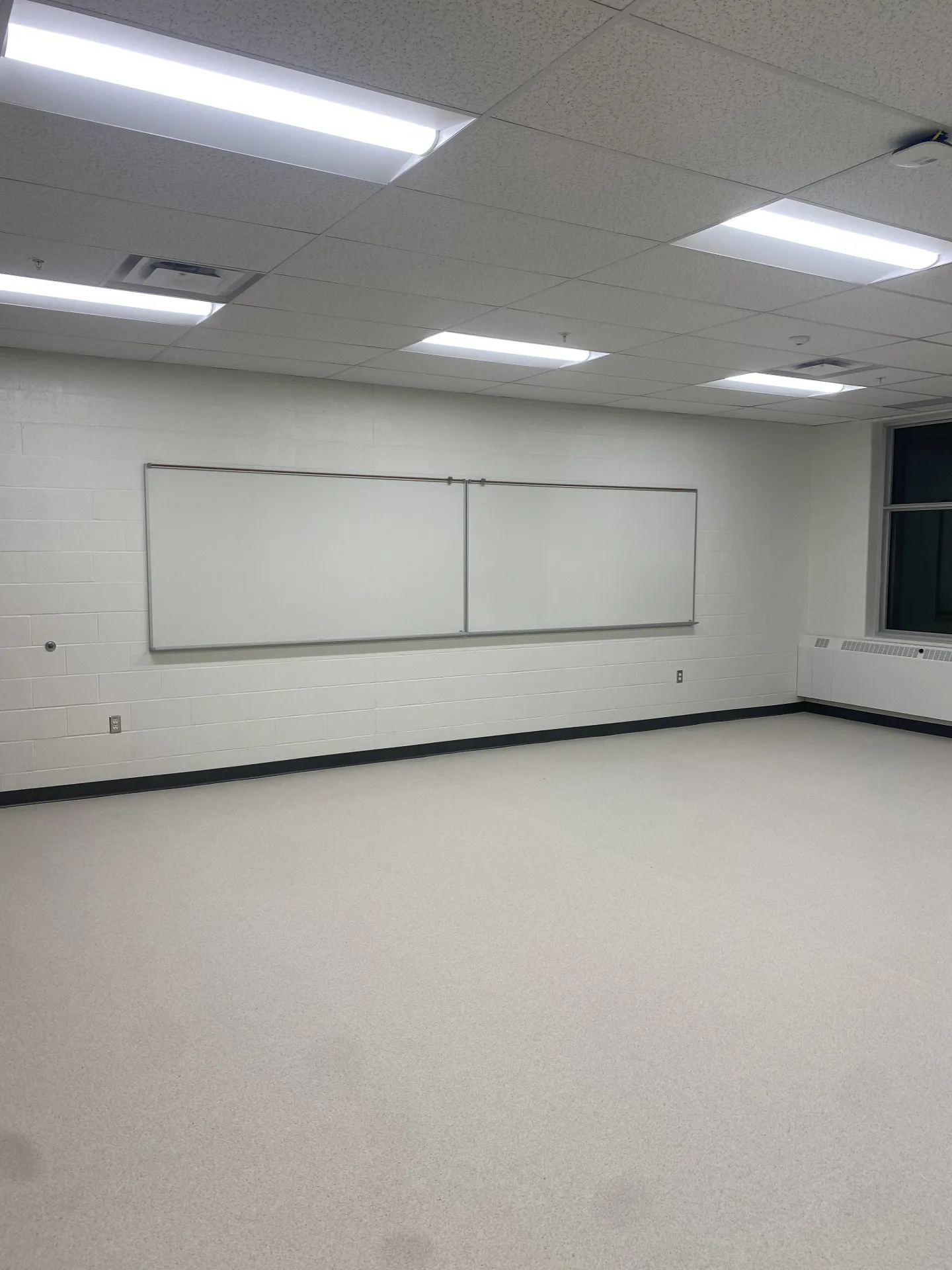 École Secondaire Gabriel Dumont (School Addition) – photo 8