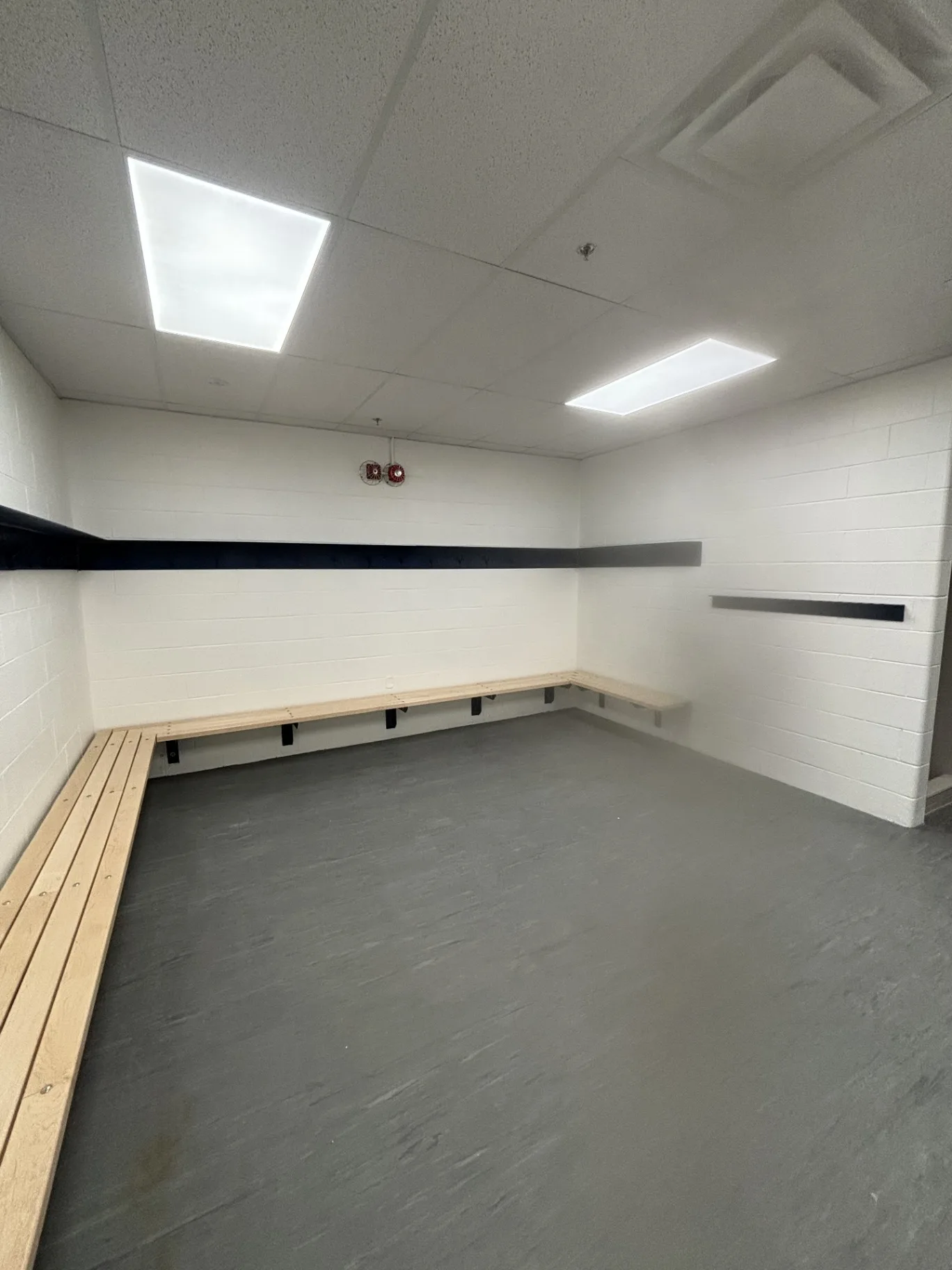 Orono Hockey Arena – photo 9