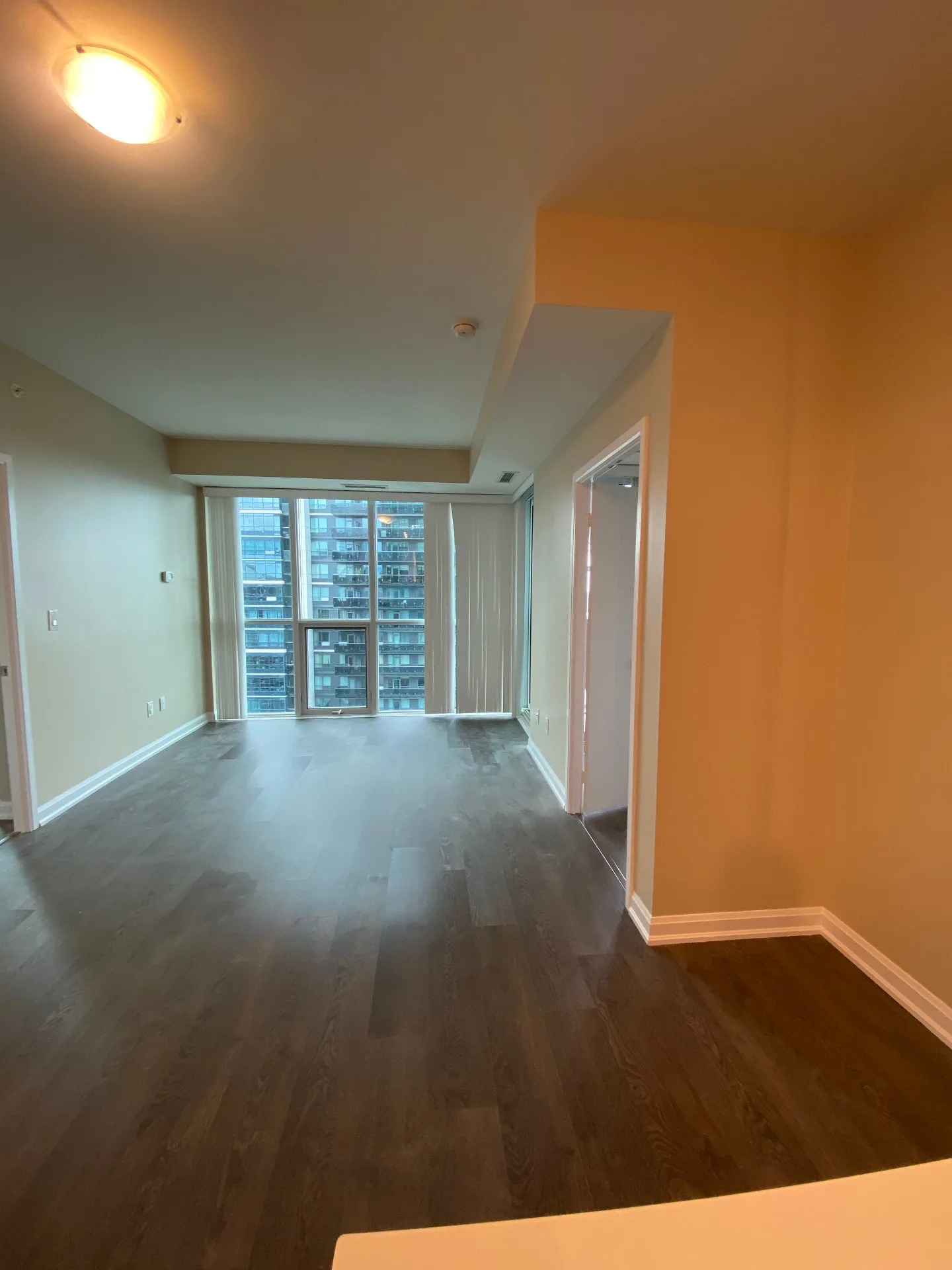 Sheppard Condo – photo 2
