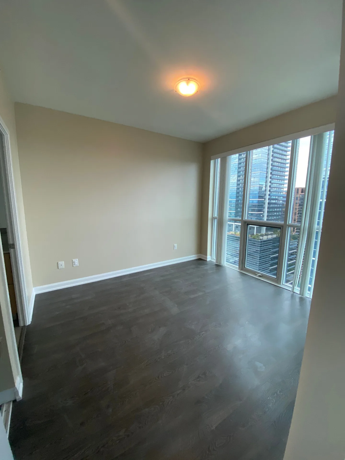 Sheppard Condo – photo 3