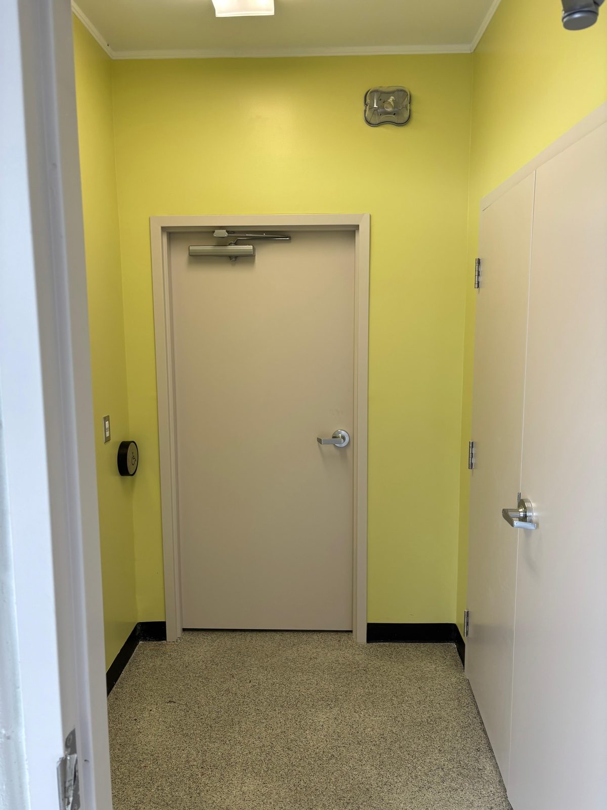 Wismery Park Washrooms — photo 8